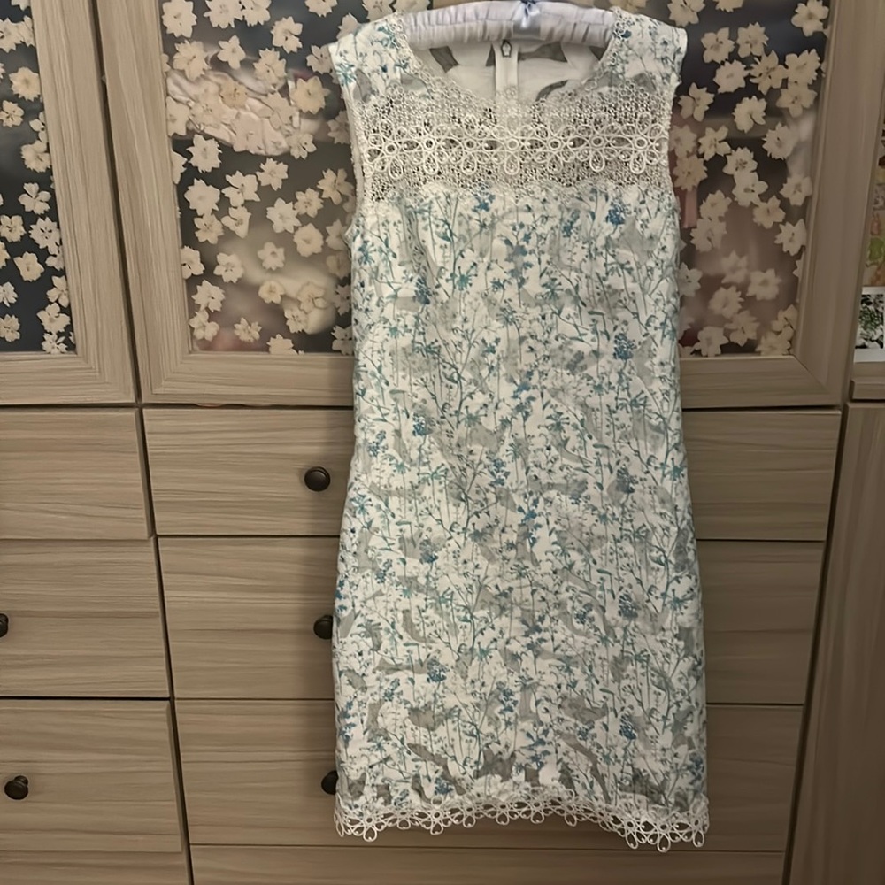 Elie Tahari lace dress